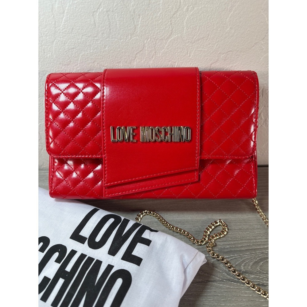 Love Moschino Red Quilted‎ Crossbody Bag Gold Chain Strap Evening Clutch